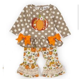 Rare Edition 2 piece set 3-6 months.